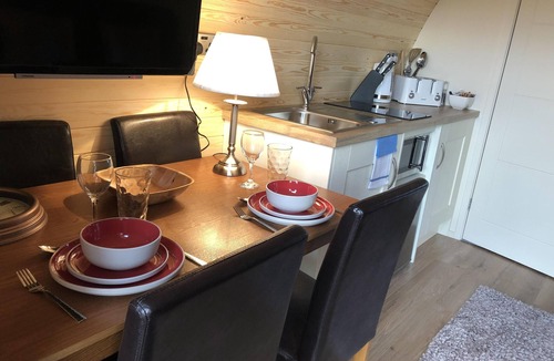 Whichford Cabin | Cabin Glamping Pod Fox Den