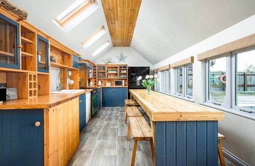 Saltford House | Cabin - Heated pool & hot tub