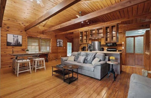 Kyle Cabin | Cabin Home in Kyle w/Waterfall pool and fire pit