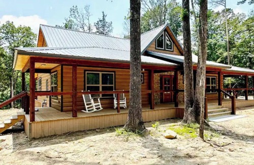 Octavia Cabin | Cabin in Hodgen OK - 3BR/2BATH - Sleeps 8