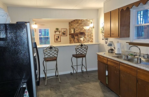 Grubville House | Cabin in the pine forest 2 br, 1 bath near Lonedell, MO