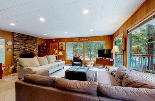 Joseph House | Cabin in the Pines