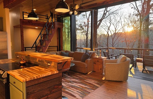 Clarksville Cabin | Cabin in the Woods