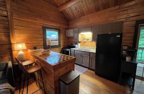 Huey Cabin | Cabin In The Woods