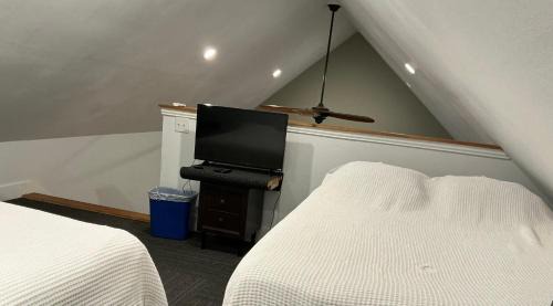 San Marcos House | Cabin in the Woods