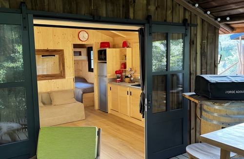 Clermont-l'Herault Cabin | Cabin 'L'arbousier' with Private Terrace, Private Garden and Air Conditioning