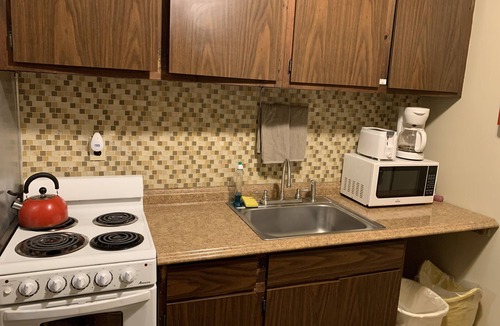 Big Indian Apartment | Cabin-like Studio Motel Suite