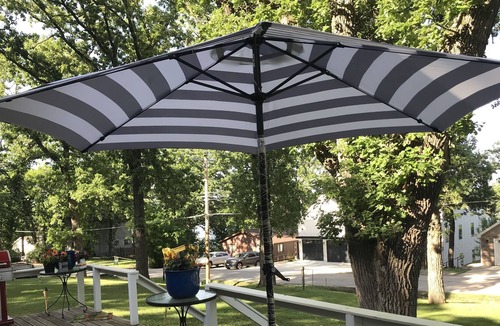 Spirit Lake House | Cabin located off of East Okoboji lake, close to barefoot 🦶 bar!!!