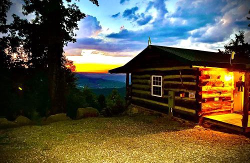 Trenton House | Cabin Lookout Mountain