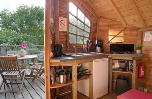 Maisons-Laffitte Cottage | Cabin Love 5p - Studio Cottage, Sleeps 5