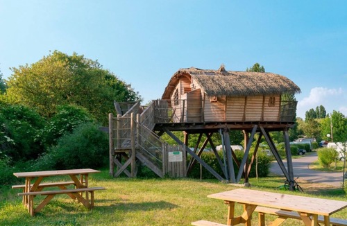 Maisons-Laffitte Cottage | Cabin Love 5p - Studio Cottage, Sleeps 5