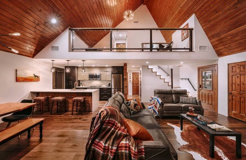 Whispering Hills Cabin | Cabin Masterpiece on Private Lake