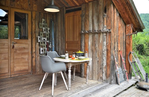 Arrien-en-Bethmale Cabin | Cabin "Myrtille" with Mountain View, Private Terrace and Garden