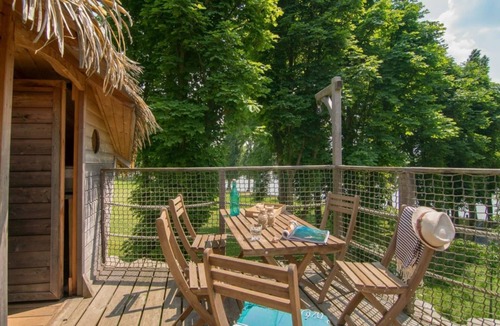Maisons-Laffitte Cottage | Cabin Nautilus 5p - One Bedroom Cottage, Sleeps 5