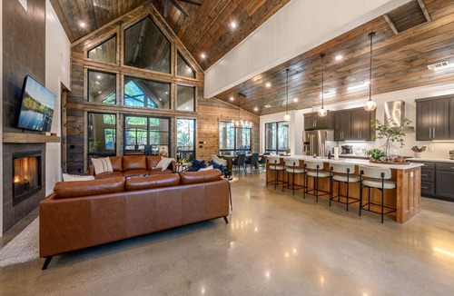 Hochatown Apartment | Cabin - Near Black Mountain