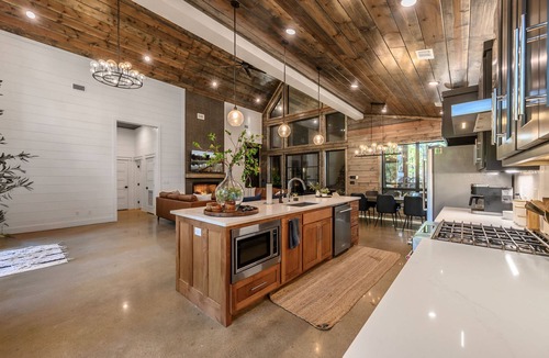 Hochatown Apartment | Cabin - Near Black Mountain