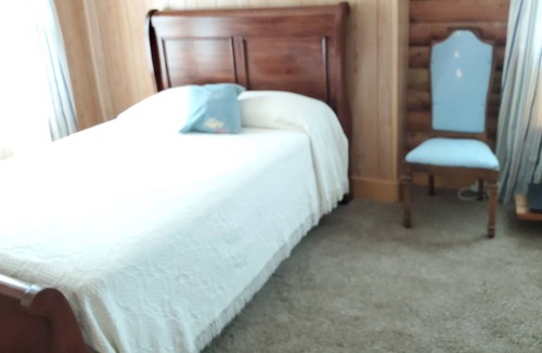 Scobey Cabin | Cabin near Enid Lake