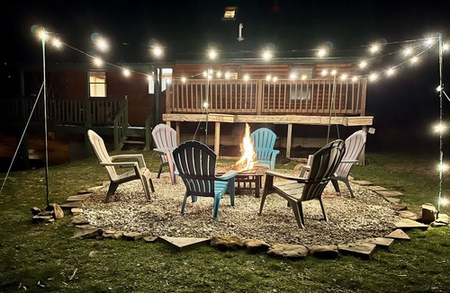 Ithaca Cabin | Cabin near Finger Lakes & Ithaca with Firepit and Patio