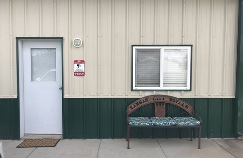 Inman Cabin | Cabin next to water! Fisherman’s Dream! HUNTERS WELCOME!