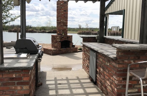 Inman Cabin | Cabin next to water! Fisherman’s Dream! HUNTERS WELCOME!