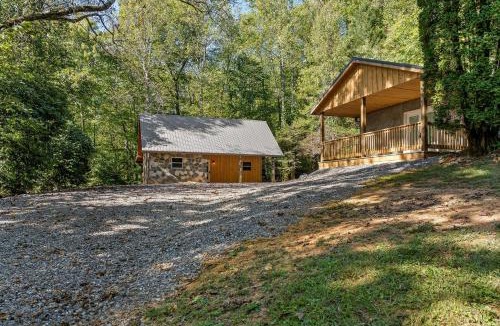 Cosby Ski Chalet | Cabin On A Hill
