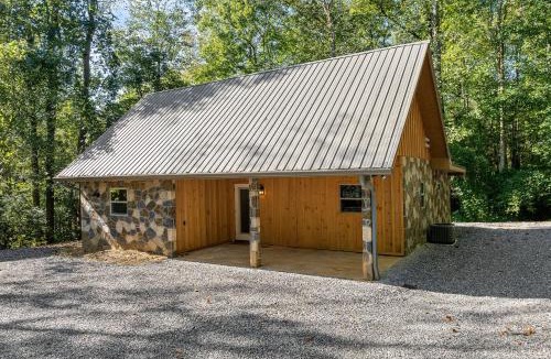 Cosby Ski Chalet | Cabin On A Hill