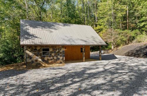 Cosby Ski Chalet | Cabin On A Hill