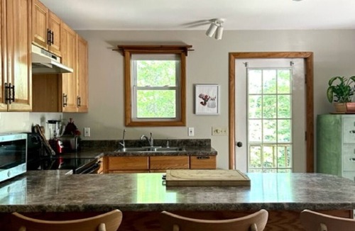 Blue Hill Cabin | Cabin on Hidden Pond