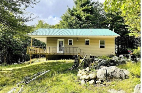 Blue Hill Cabin | Cabin on Hidden Pond