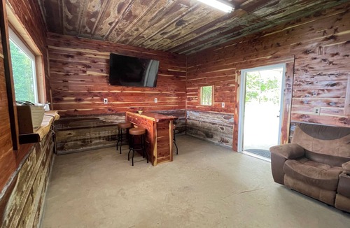 Winterville Cabin | Cabin on Lake Ferguson