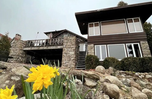 Lake Mohawk Cabin | Cabin on Lake Mohawk- Lakefront Property
