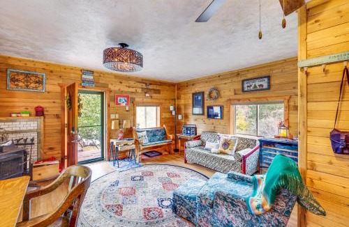 Riggins Hot Springs House | Cabin on Little Salmon River ~ 10 Mi to Riggins!