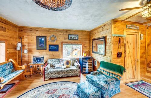 Riggins Hot Springs House | Cabin on Little Salmon River ~ 10 Mi to Riggins!