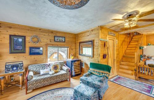 Riggins Hot Springs House | Cabin on Little Salmon River ~ 10 Mi to Riggins!