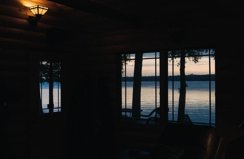 Sturgeon Bay Cabin | Cabin on Peninsula | Waterfront + Sunset View
