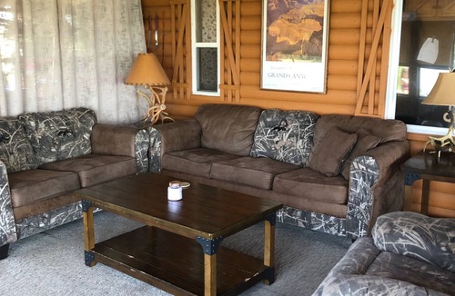 Bushong Cabin | Cabin on Private Lake