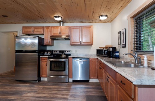 Durango House | Cabin on Private Ranch on the Animas River - Stocked Pond