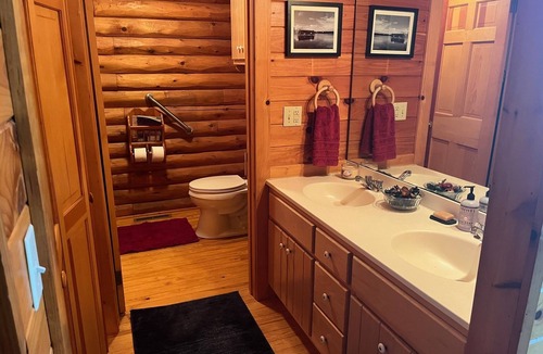 Lubec Cabin | Cabin on the cove