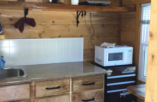 Chatsworth Cabin | Cabin on the lake