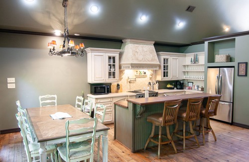 Murfreesboro Cabin | Cabin On The River! Peaceful getaway!