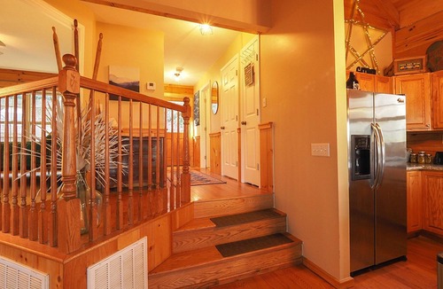 Hendersonville House | Cabin on the Rocks- Log Home