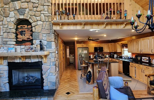 Brant Lake House | Cabin on the Schroon with nearby Skiing, Snowmobiling, Hiking and many lakes.