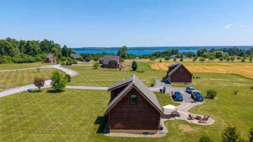 Geneva House | Cabin Otisco Lake Views Fire Pit & Pool Table