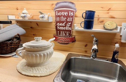 Waubaushene Cabin | Cabin peace and cozy on Tay Trail Georgian Bay, Ski/Snowboard/Snowmobile/Walks