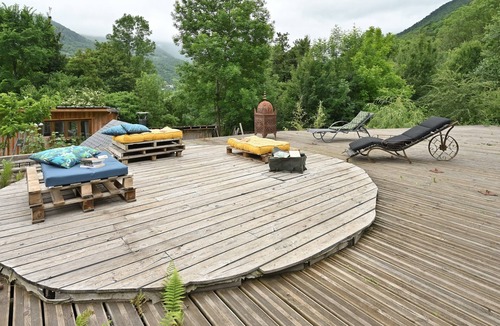 Arrien-en-Bethmale Cabin | Cabin "Petit Bouddha" with Mountain Views, Pool, and Private Terrace