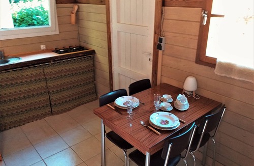 La Salvetat-sur-Agout Ski Chalet | Cabin, private jacuzzi in the heart of the woods