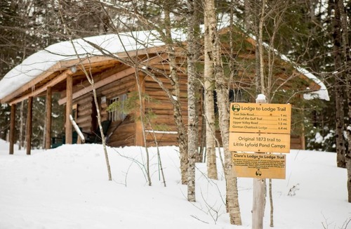Monson House | Cabin, Queen Bed, 2 Bunks, Shared Bathroom