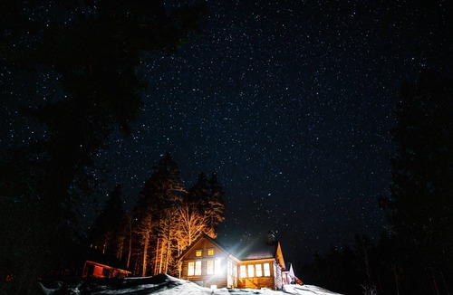 Monson Ski Chalet | Cabin, Queen Bed with Shared Bathroom