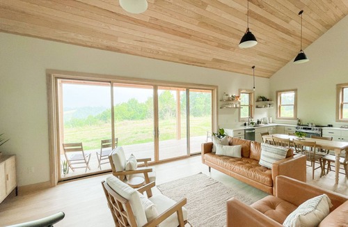 Lexington Cabin | Cabin Retreat at Stillhouse Farm NEW