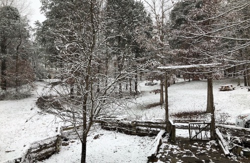 Wildwood Lake Cabin | Cabin Retreat- East TN